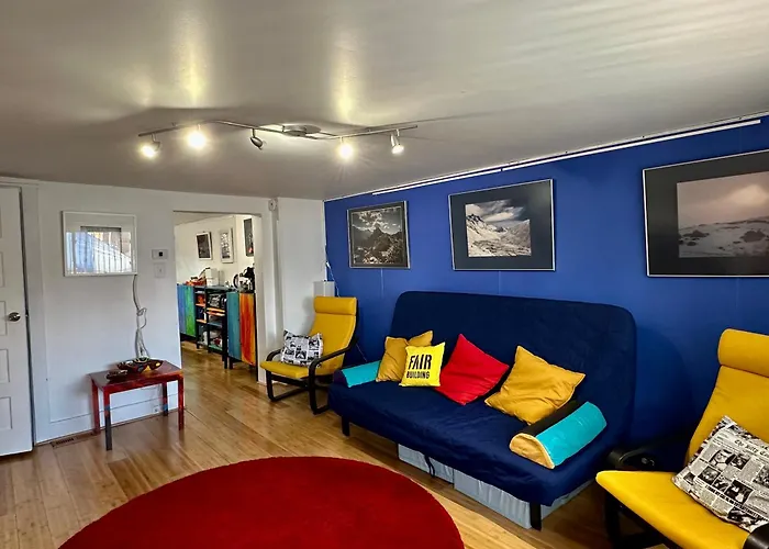 Unique Artsy 2 Bdrm Apt 1.5 Mi From Downtown