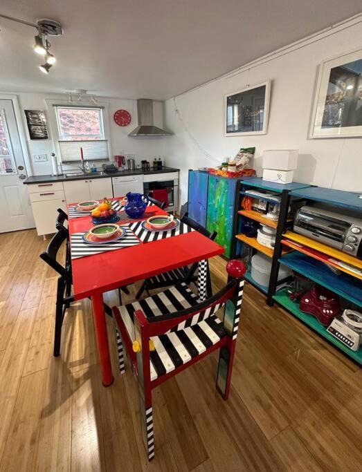 Appartement Unique Artsy 2 Bdrm 1.5 Mi From Downtown Pittsburgh