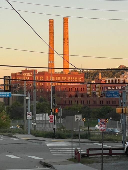 Unique Artsy 2 Bdrm 1.5 Mi From Downtown Appartamento Pittsburgh